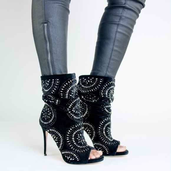 Vince Camuto Shoes - ❄️❄️ Vince Camuto Delore Imagine booties